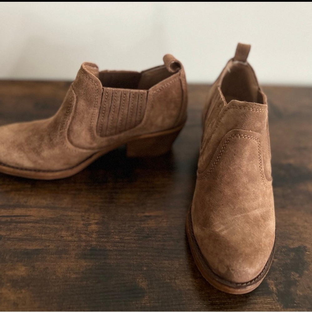 Sofft Brown Ankle Boots NWOT women’s 6.5